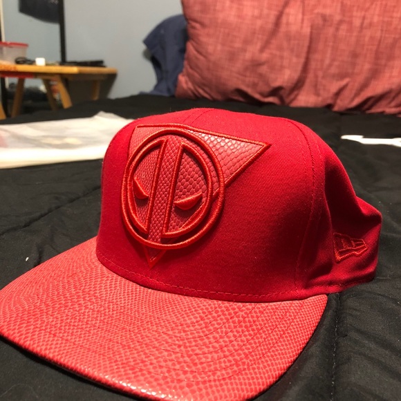 Deadpool Snake skin StrapBack - Picture 2 of 6
